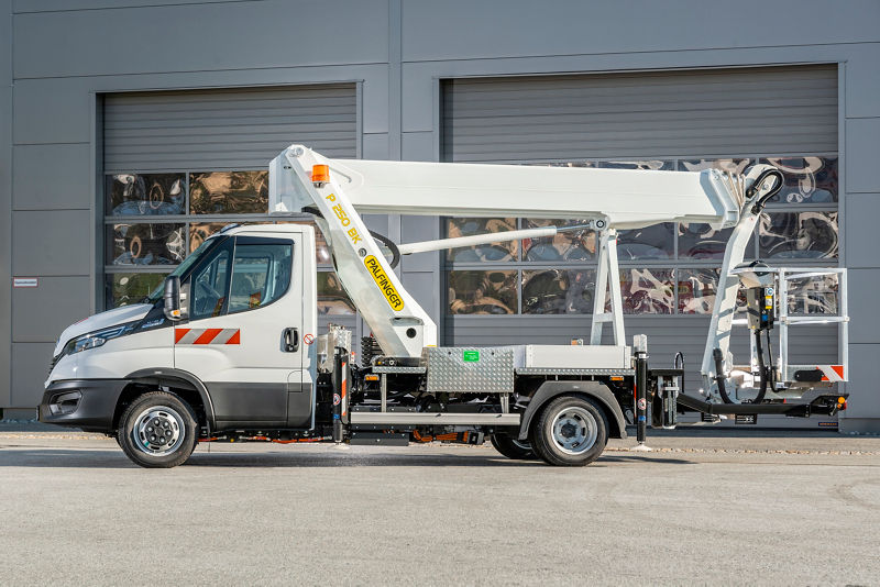 Access platforms show the strength of electrification